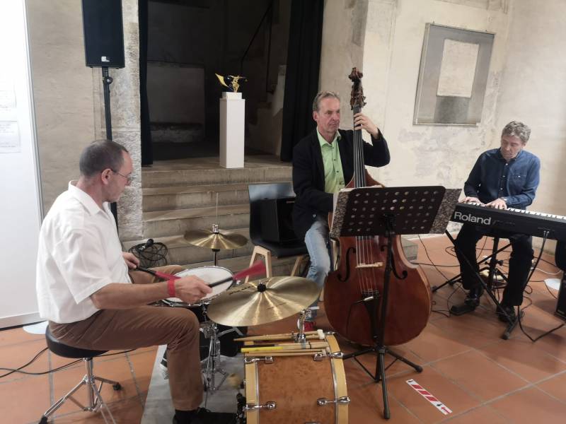 Silent Jazz Trio: "Swing meets Jazz"